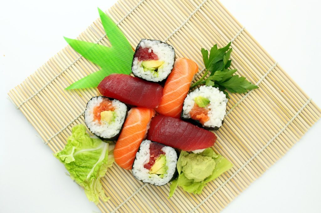 Wer gerne Sushi isst, kommt an Algen kaum vorbei