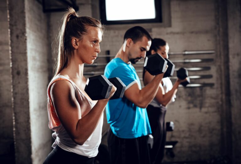So machen 21 Reps einen starken Bizeps - OPTIMALEFITNESS