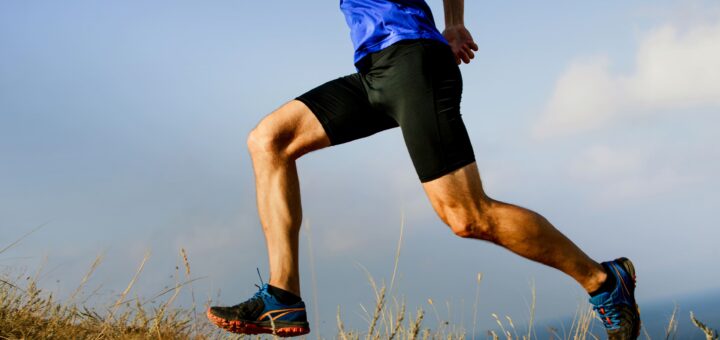 Bis zu 20 Prozent aller Läuferinnen und Läufer leiden unter dem Runner's Knee
